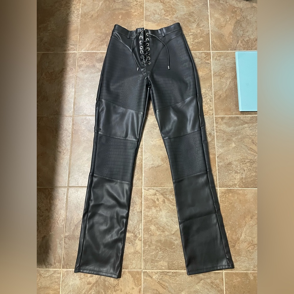 Maniere De Voir black leather pants.